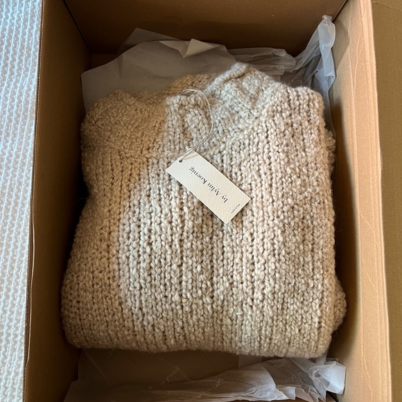 by Aylin Koenig Pullover Granny Sweater M/L NWT - Ecru color - new in box - Picture 4 of 13